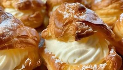 MOM’S FAMOUS CREAM PUFFS
